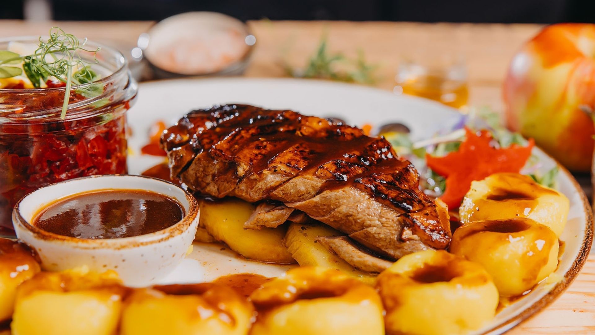 Najlepsze trasy spacerowe i rowerowe w pobliżu Bistro Weranda